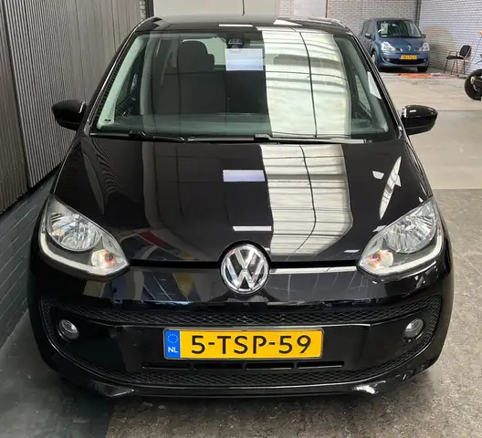 Volkswagen Up! view 5
