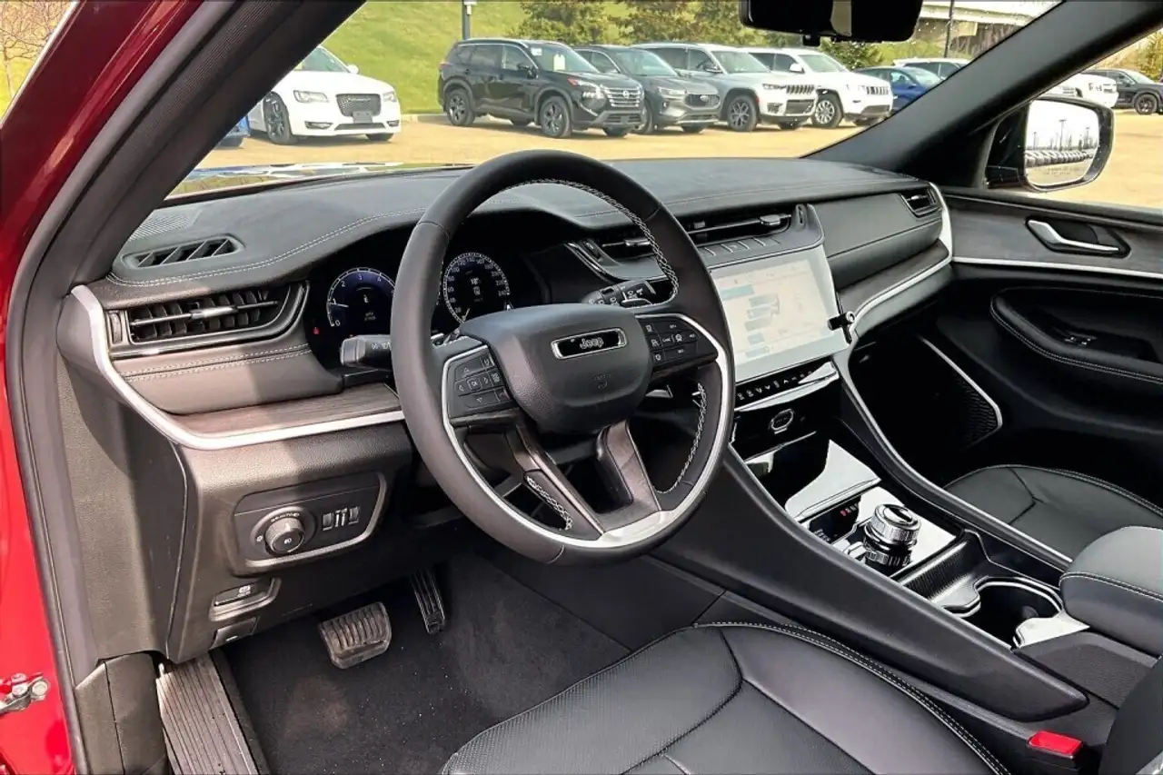 Jeep Grand Cherokee снимка Jeep Grand Cherokee