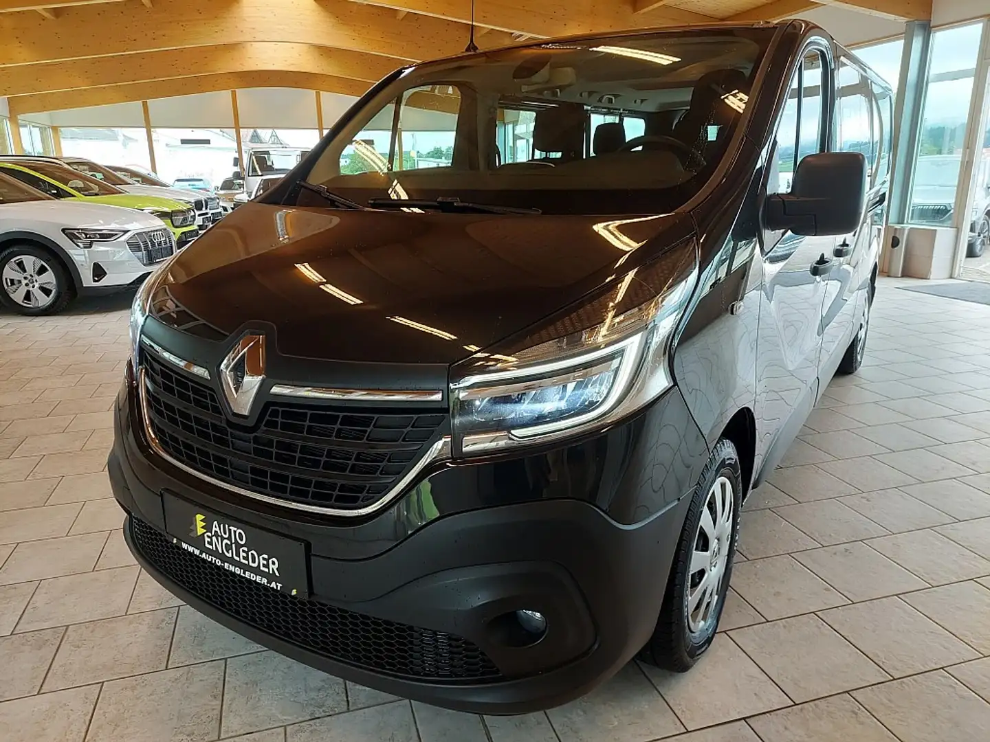 Renault Trafic Grand Passenger Expression dCi 120 S&S Schwarz - 2