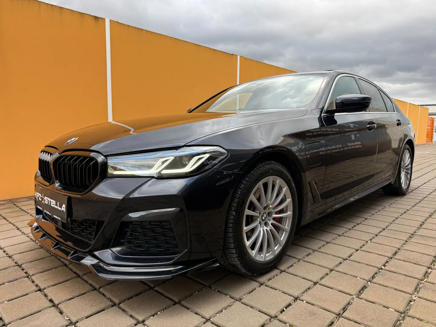 BMW 530 e LCI PHEV xDrive M-Paket/SHD/Laser/*MEGA* Schwarz - 1