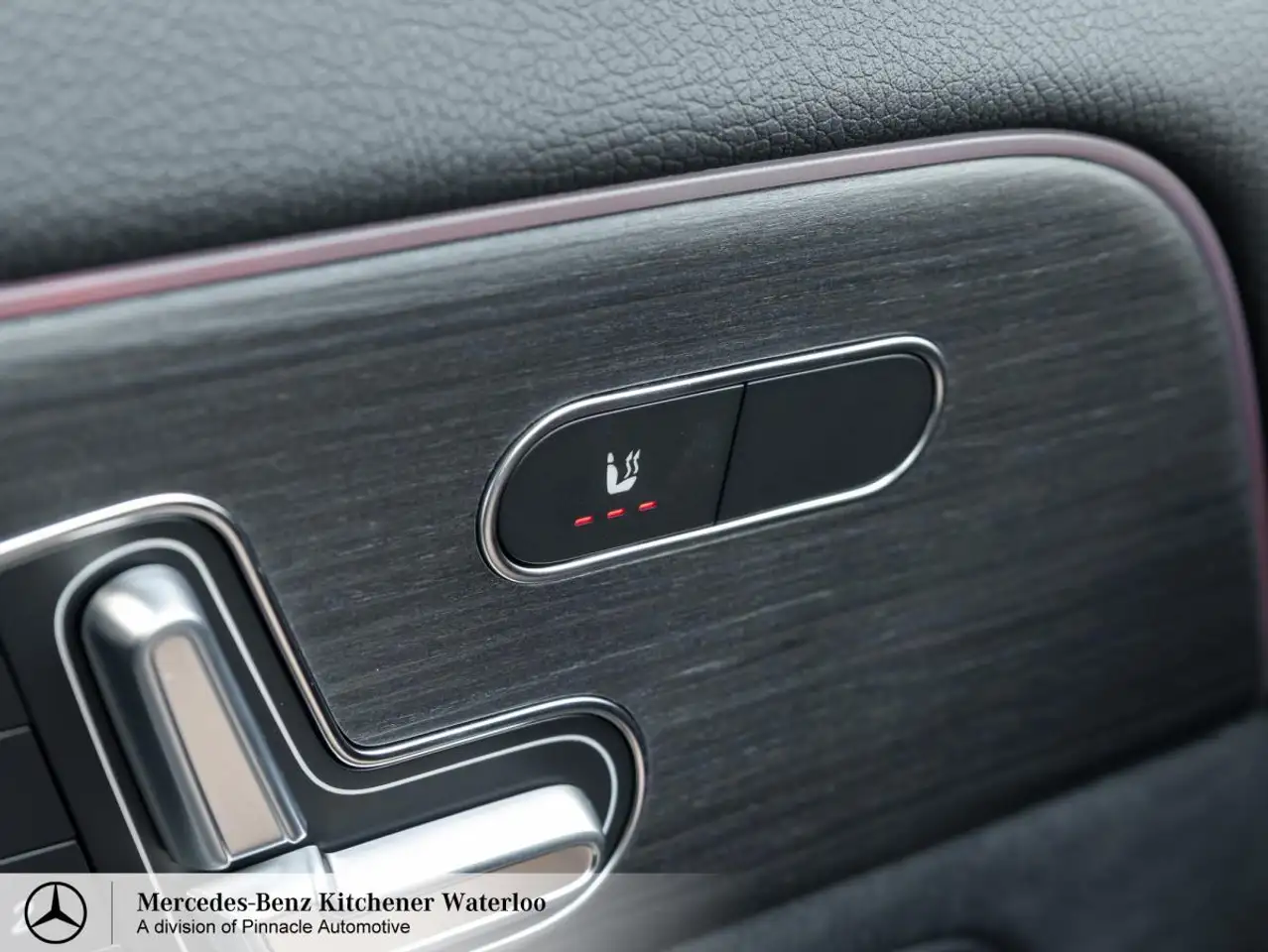 Mercedes-Benz GLA снимка Mercedes-Benz GLA