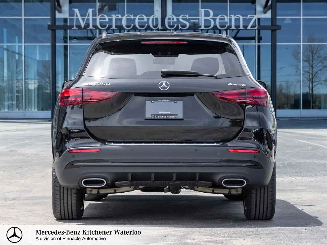 Mercedes-Benz GLA снимка Mercedes-Benz GLA