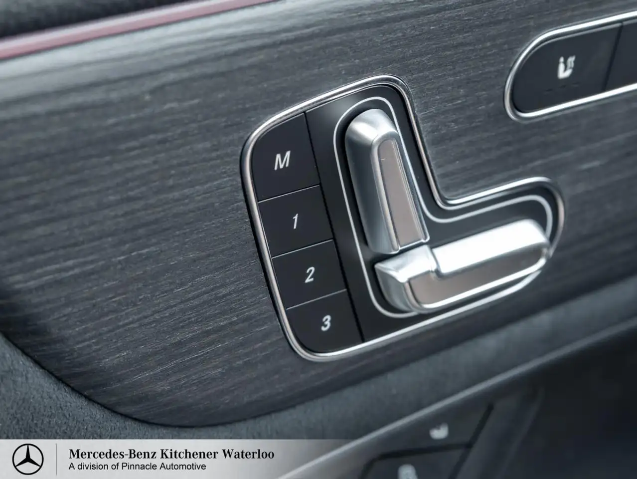 Mercedes-Benz GLA снимка Mercedes-Benz GLA