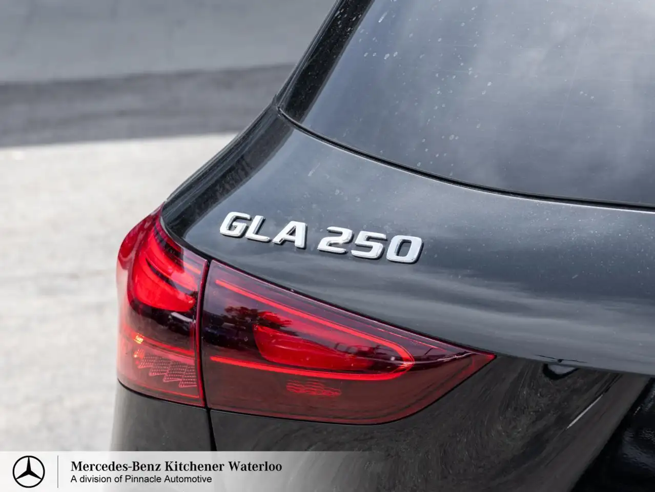 Mercedes-Benz GLA снимка Mercedes-Benz GLA