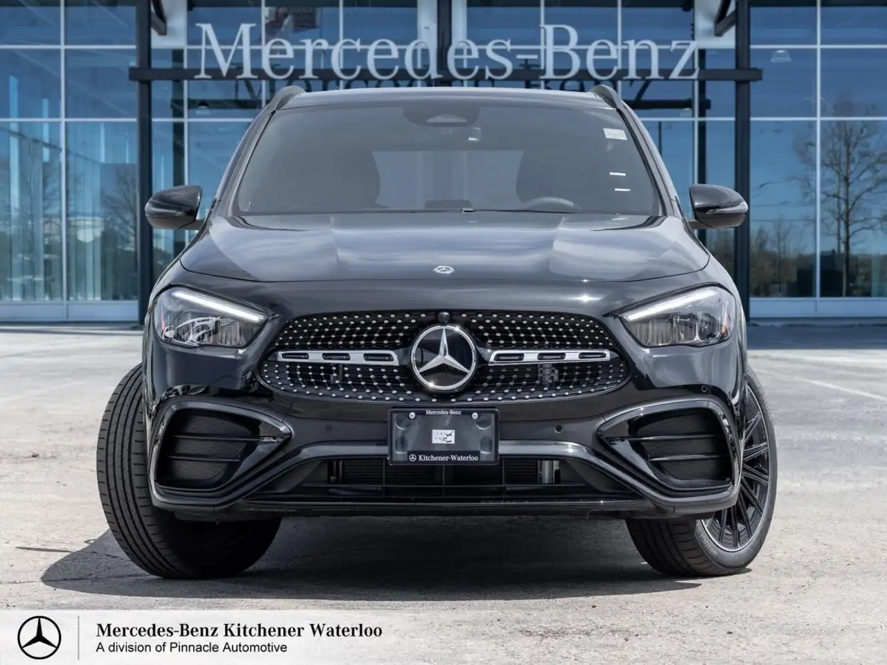 Mercedes-Benz GLA снимка Mercedes-Benz GLA