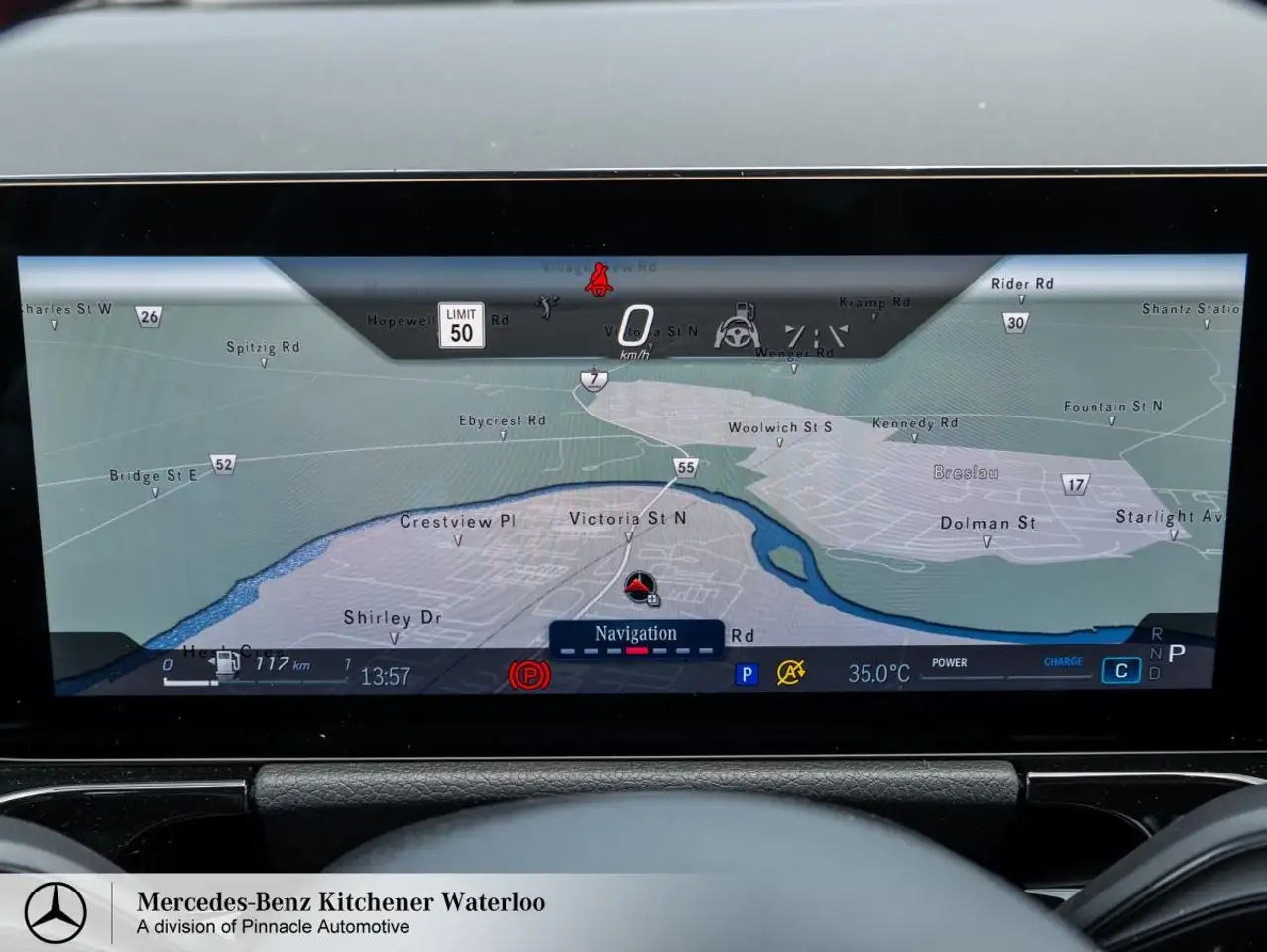 Mercedes-Benz GLA снимка Mercedes-Benz GLA
