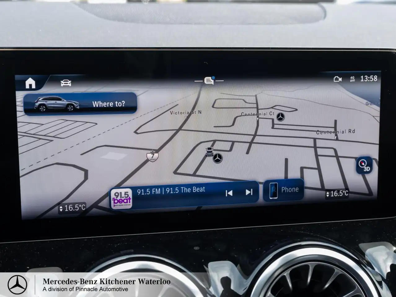 Mercedes-Benz GLA снимка Mercedes-Benz GLA