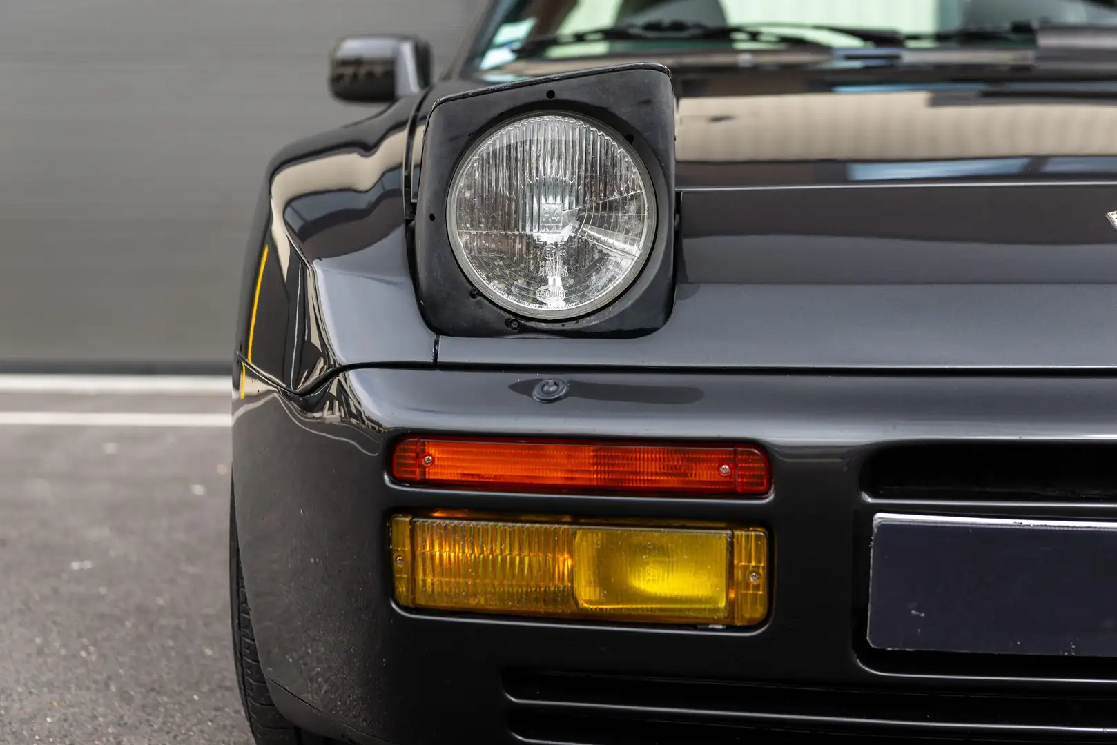 Porsche 944 Turbo - 2