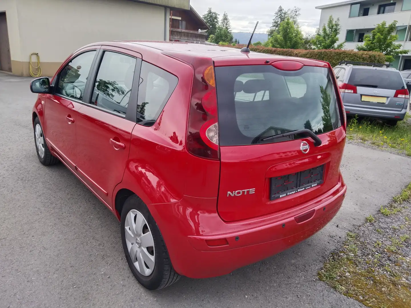 Nissan Note Note 1,6 Acenta Aut. Acenta Rot - 2