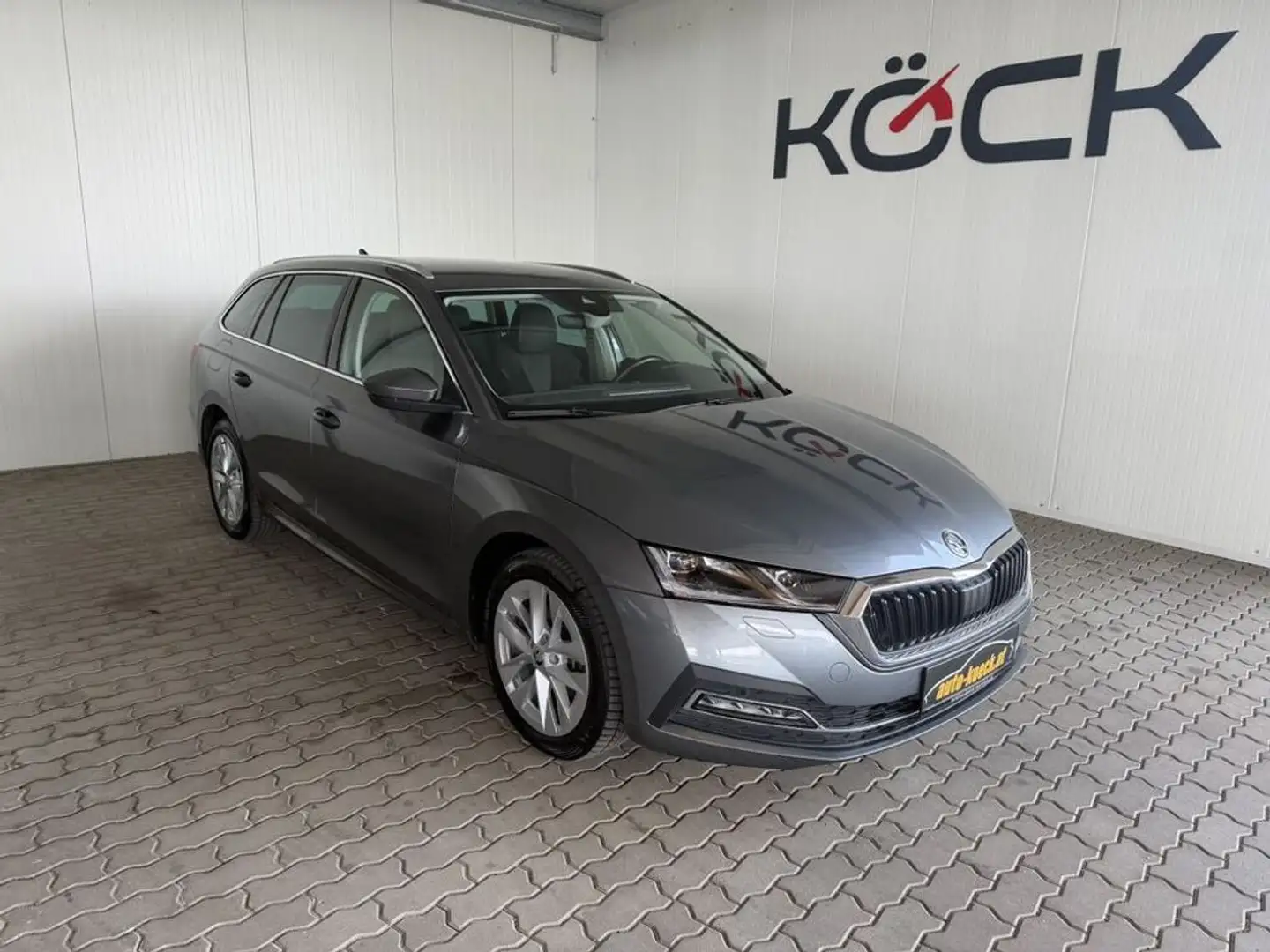 Skoda Octavia Style 4x4 Grau - 1
