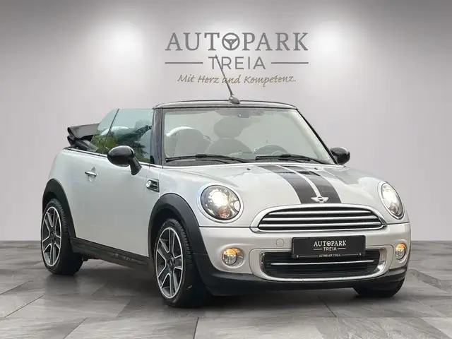 MINI Cooper Cabrio (XENON-H/K-SHZ-TEMPO-WENIGK KM)