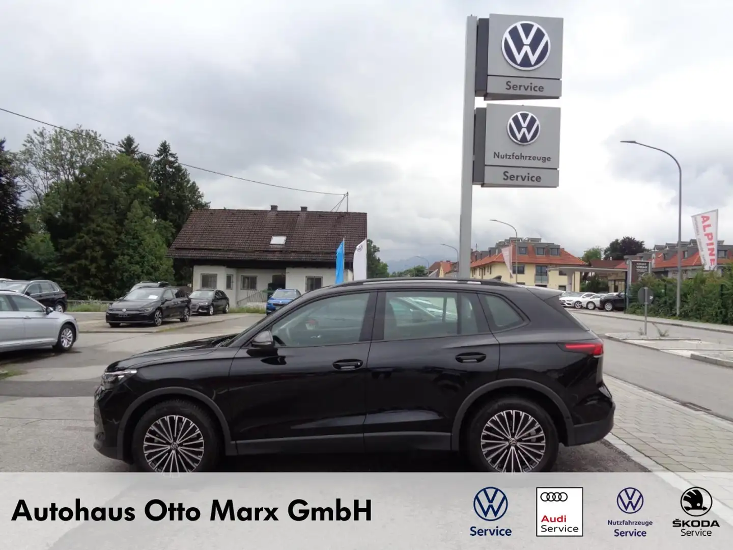 Volkswagen Tiguan 2,0 TDI DSG Life (Navi+LED+AHK+RearView) Klima Schwarz - 1