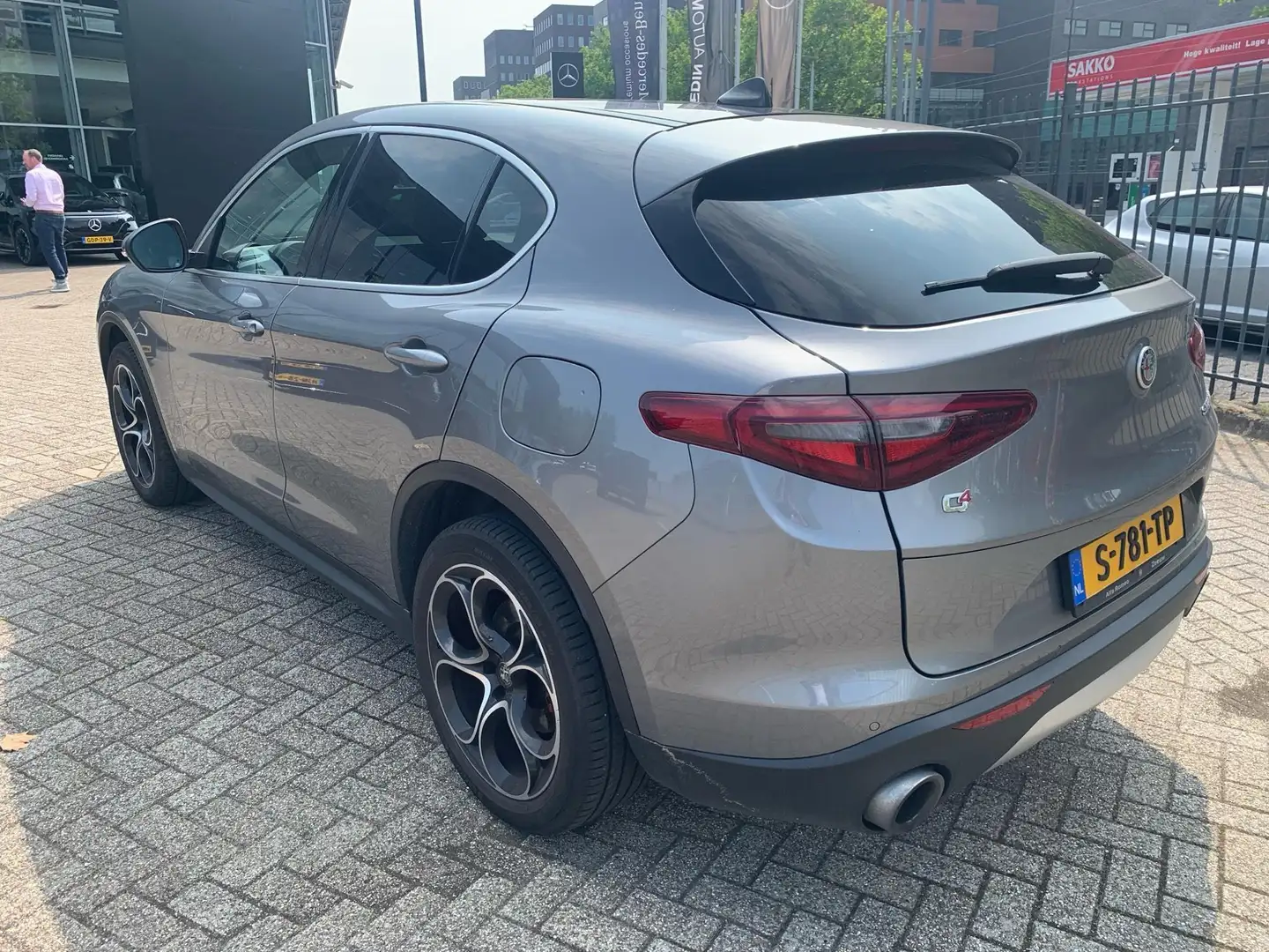 Alfa Romeo Stelvio 2.0 T AWD Super | Schuif/kanteldak | Veloce Interi Grijs - 2