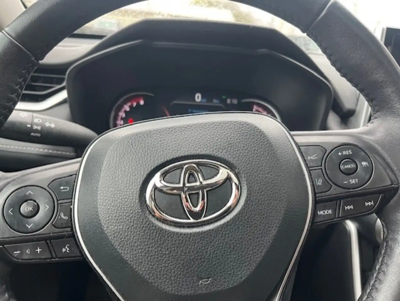Toyota RAV 4 снимка Toyota RAV 4