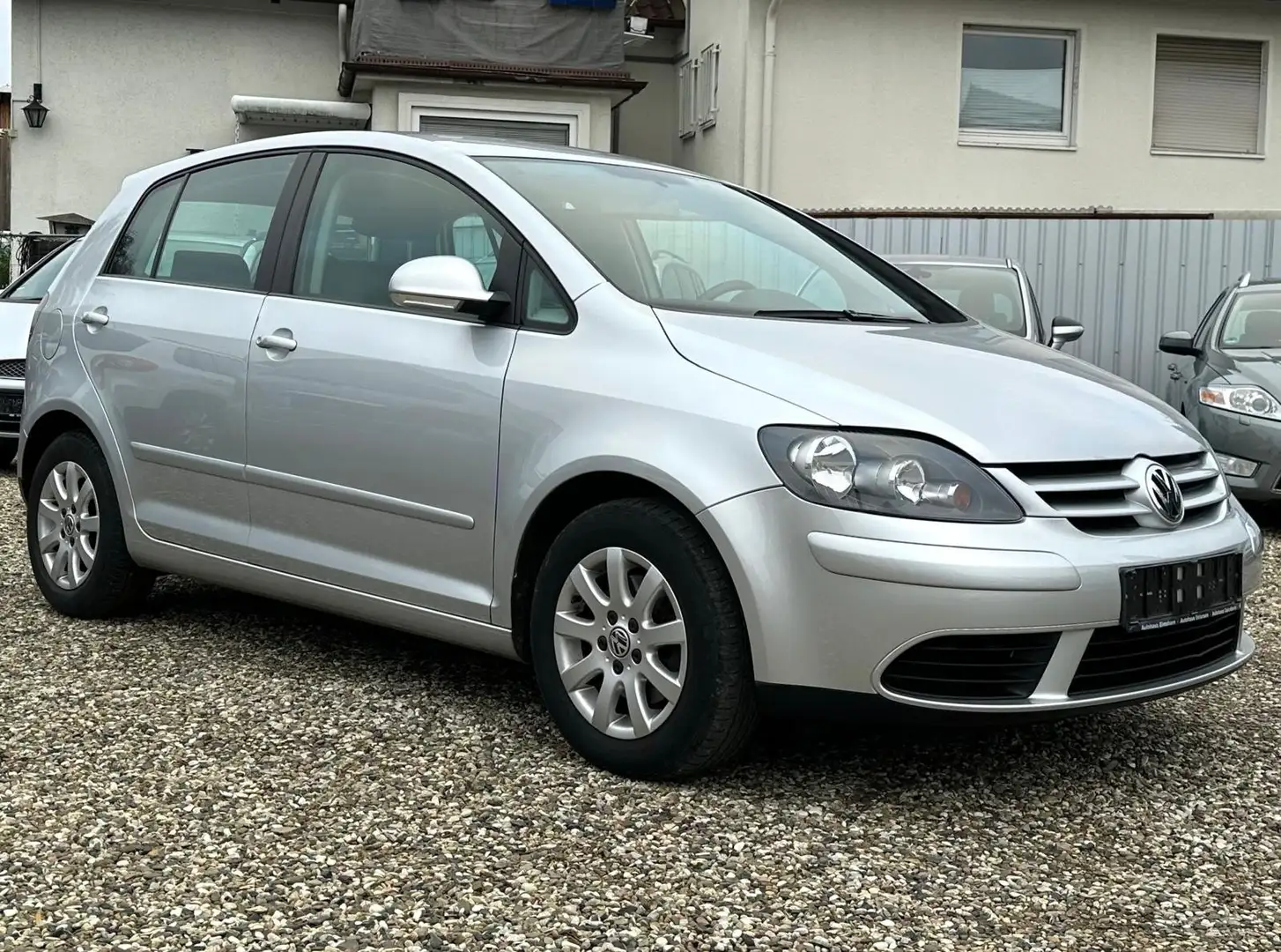 Volkswagen Golf Plus 1.6 FSI Comfortline 1Hand Scheckheft Klima AHK PDC Silber - 1
