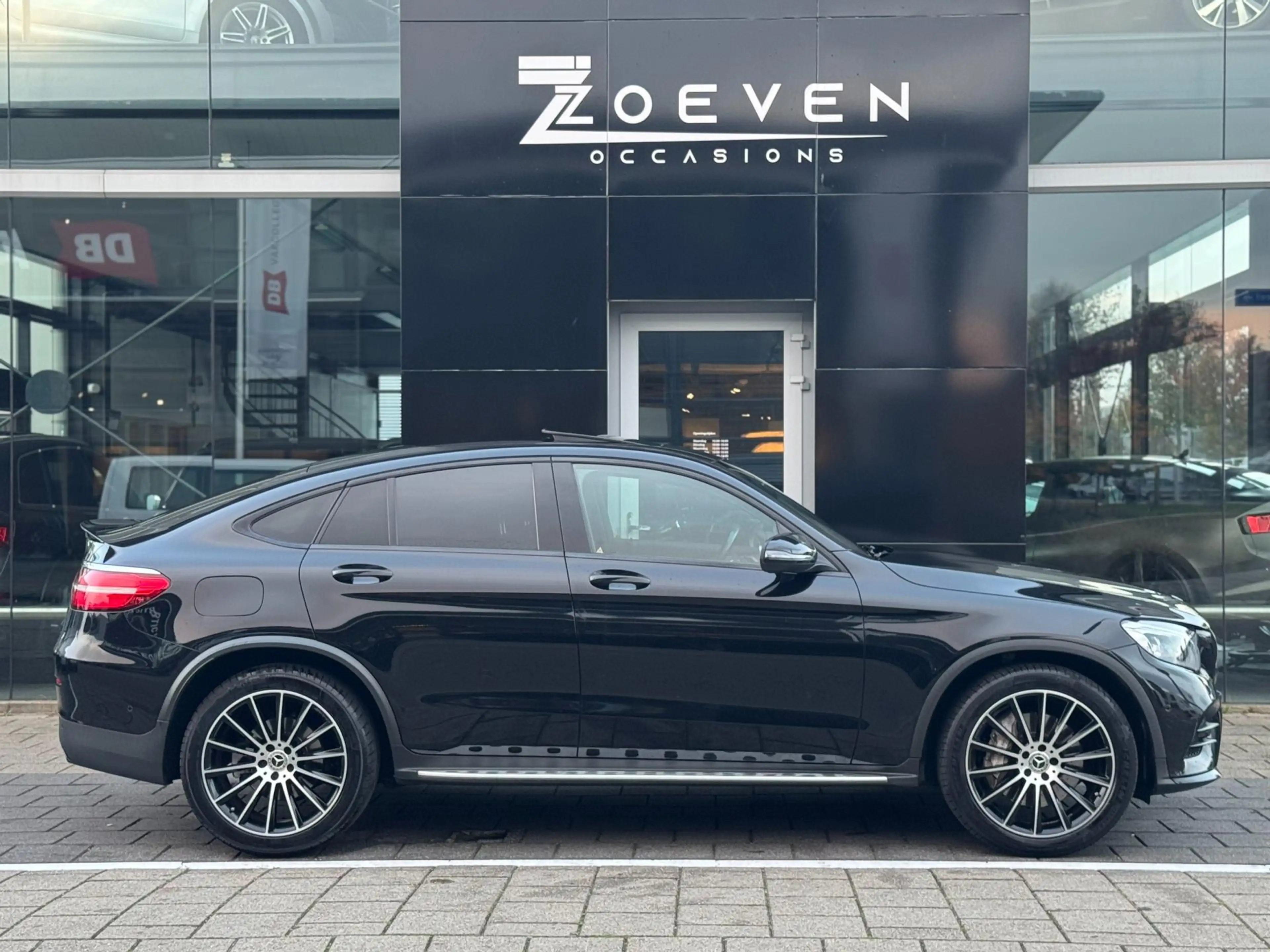 Mercedes-Benz GLC 250 Coupé 4MATIC Edition 1 — photo 4