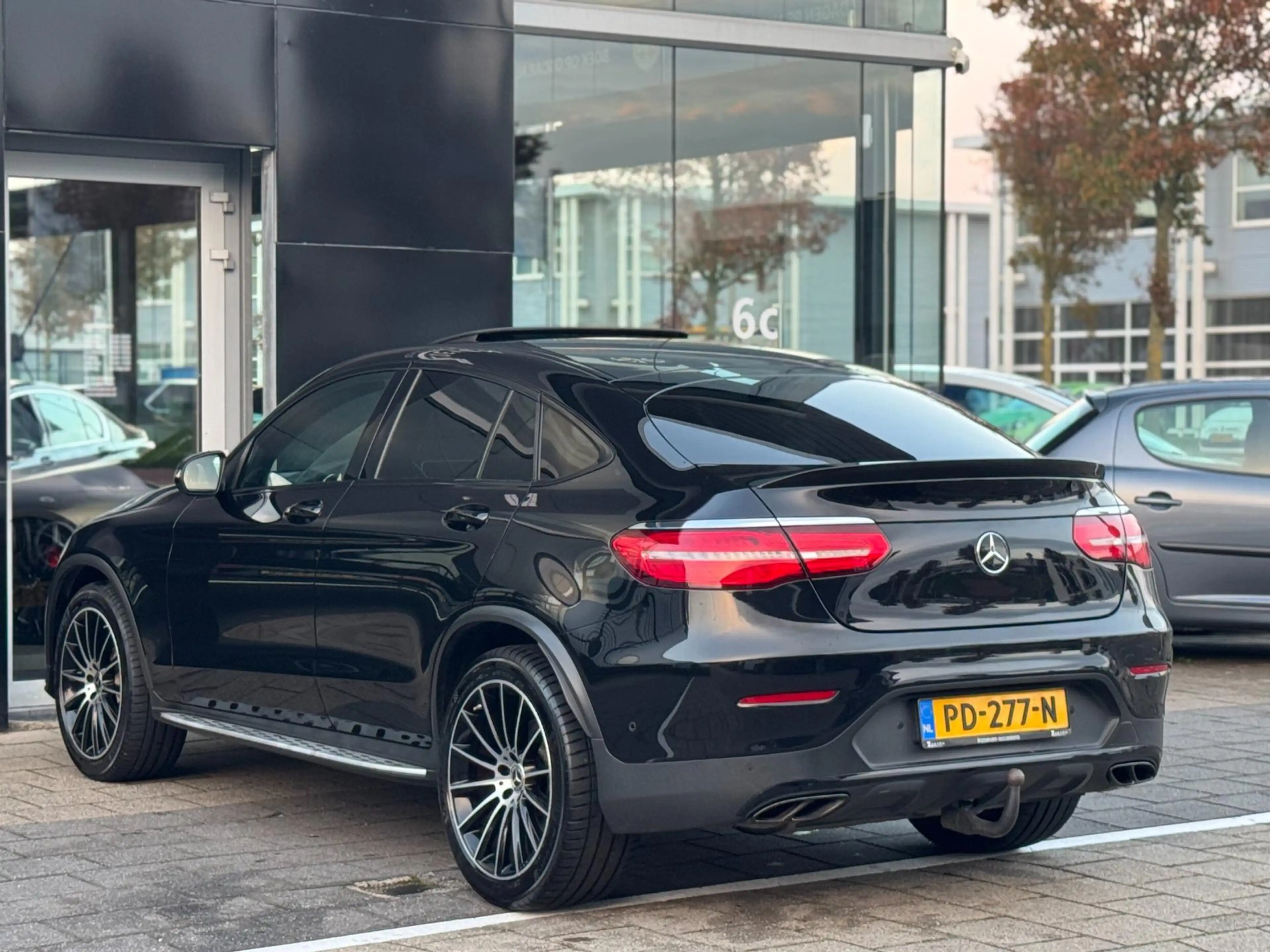 Mercedes-Benz GLC 250 Coupé 4MATIC Edition 1 — photo 11