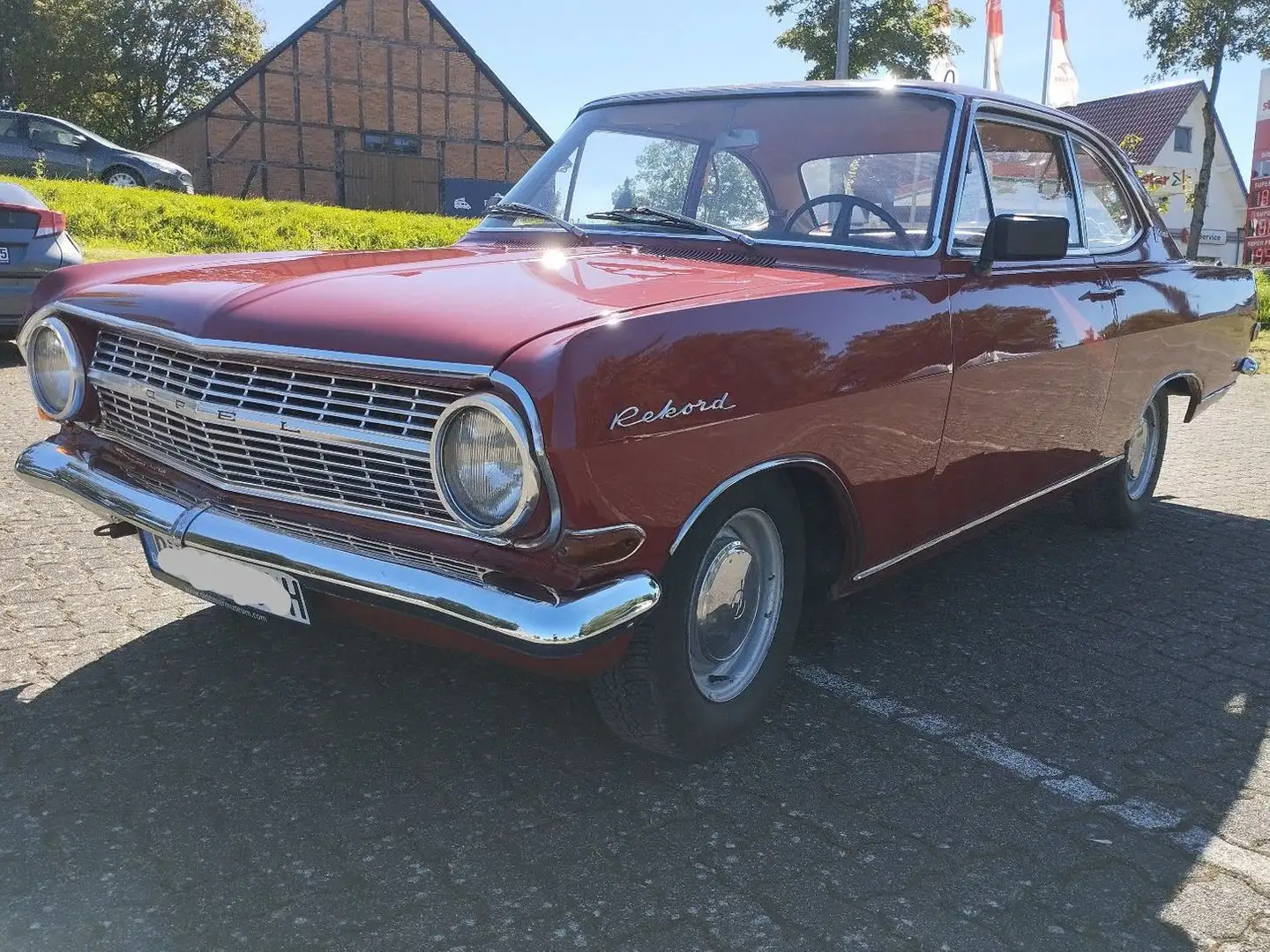 Opel Rekord Coupe crvena - 1