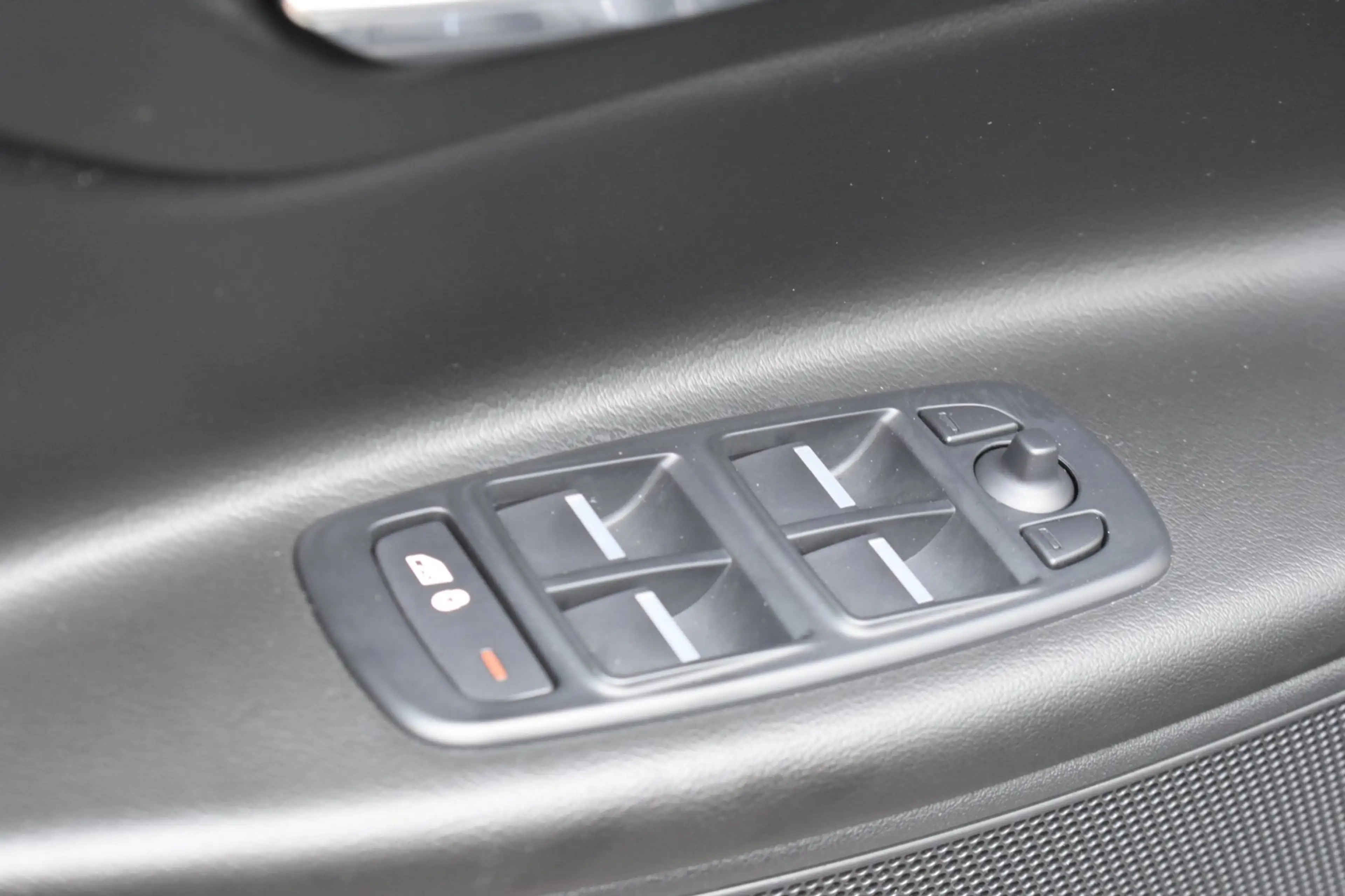 Jaguar XE 2.0 Portfolio '16 Pano Clima Navi Cruise Leder Inr — photo 21
