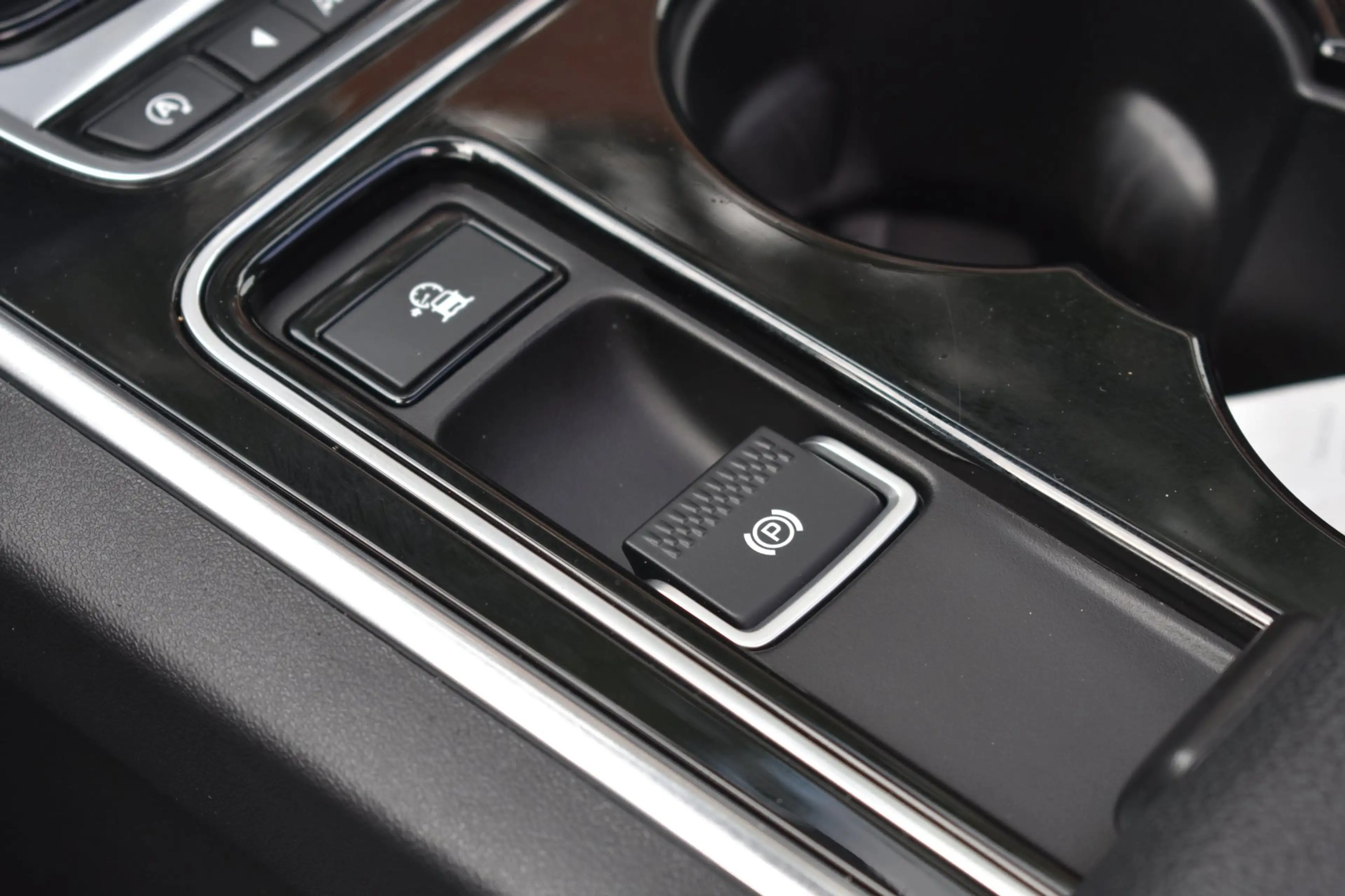 Jaguar XE 2.0 Portfolio '16 Pano Clima Navi Cruise Leder Inr — photo 18