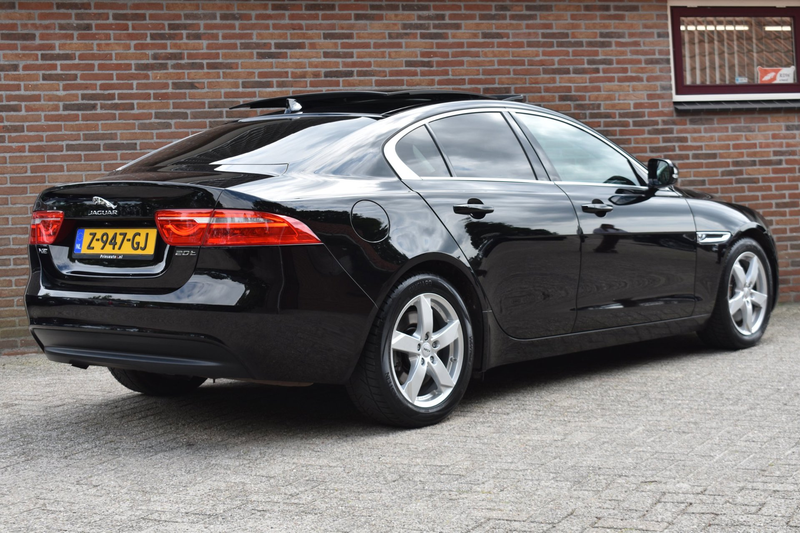 Jaguar XE 2.0 Portfolio '16 Pano Clima Navi Cruise Leder Inr — photo 3