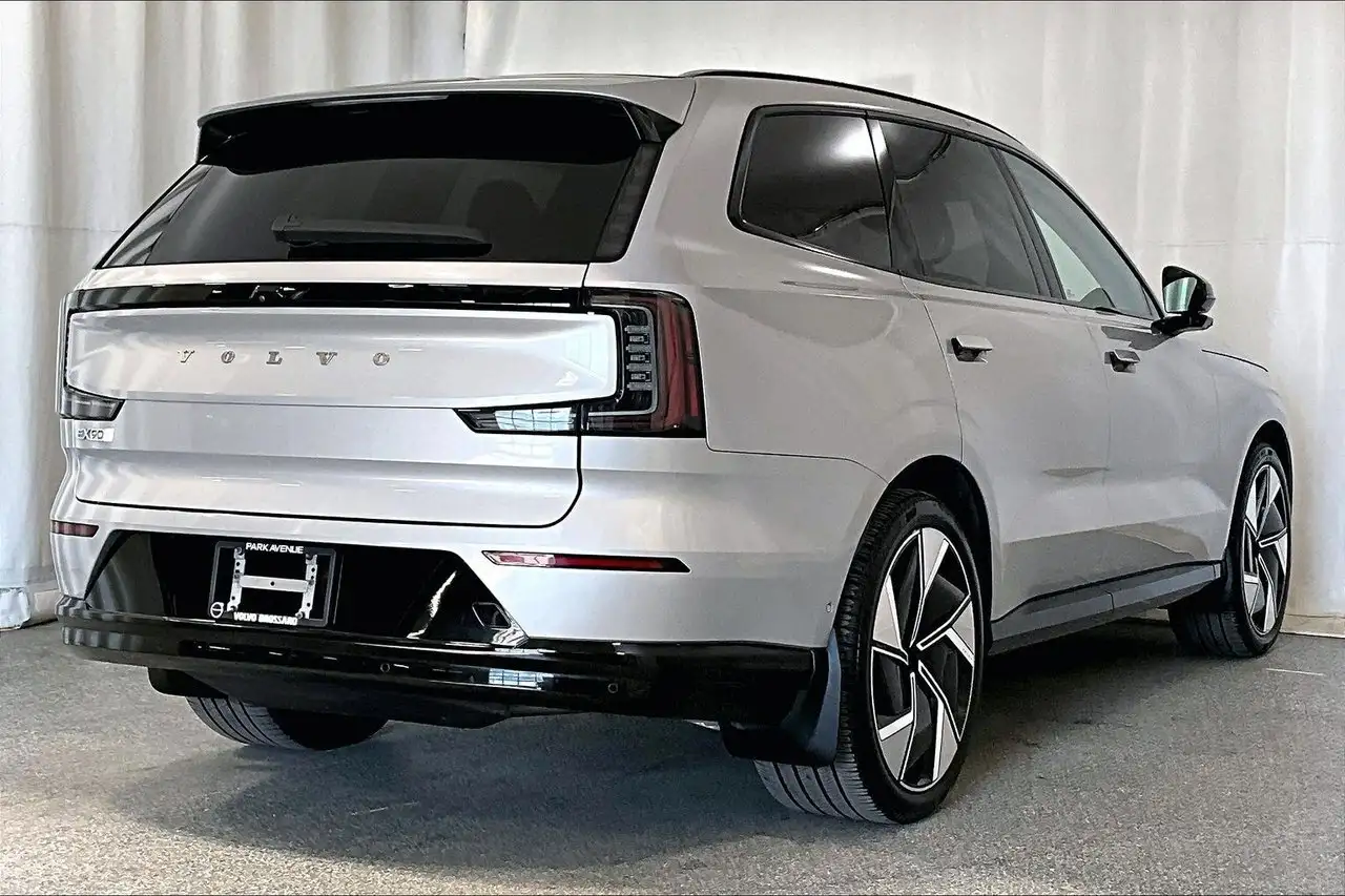Volvo EX90 снимка Volvo EX90
