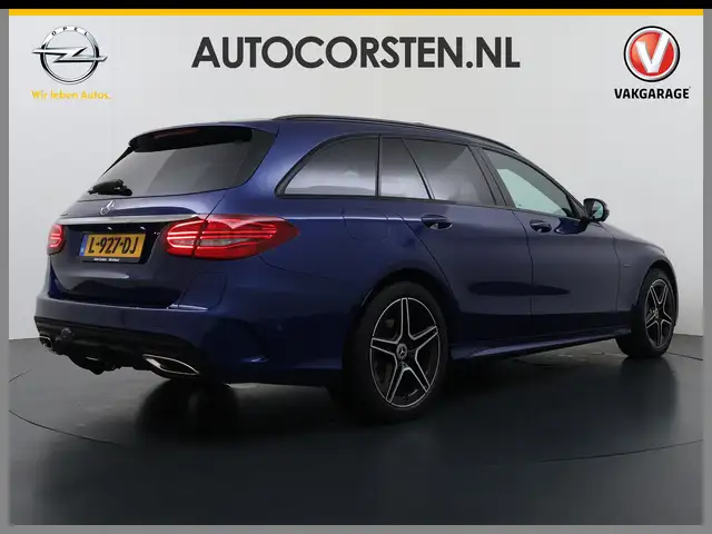 Mercedes-Benz C-Class view 5