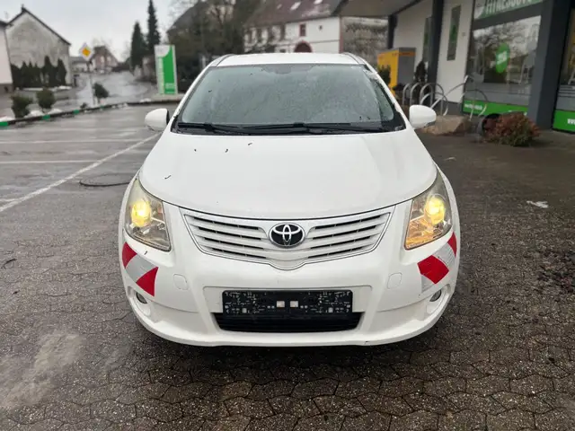 Toyota Avensis Kombi Executive*SHZ*TEMPOMAT*AHK*