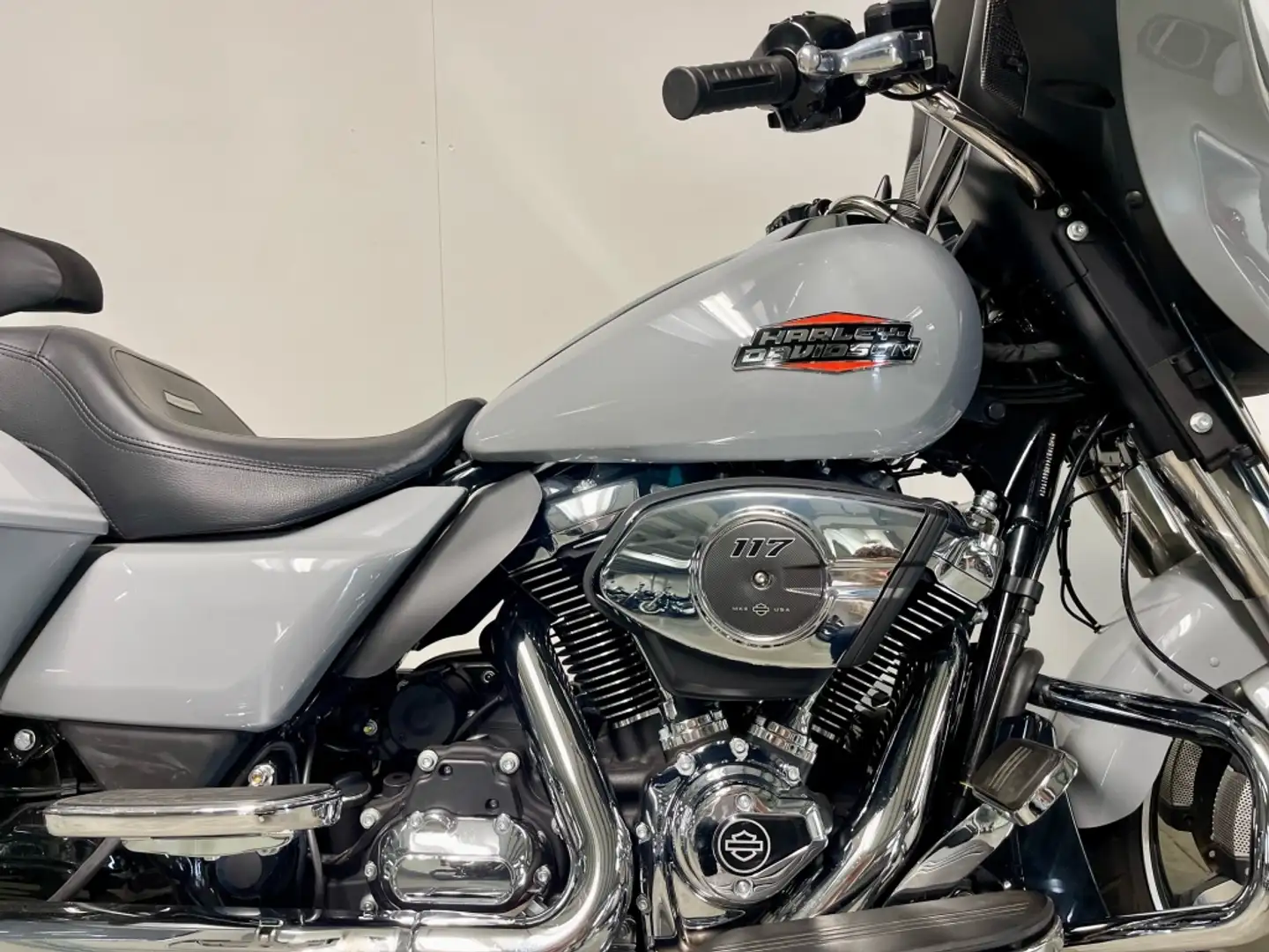 Harley-Davidson Street Glide TOURING FLHX MET ELEKTRONISCH REGELBAAR UITLAATSYS Gri - 2