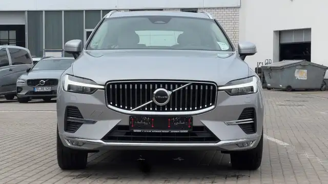 Volvo XC60 view 9