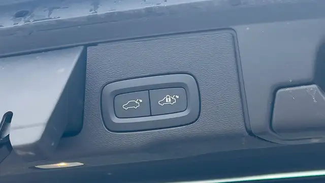 Volvo XC60 view 14