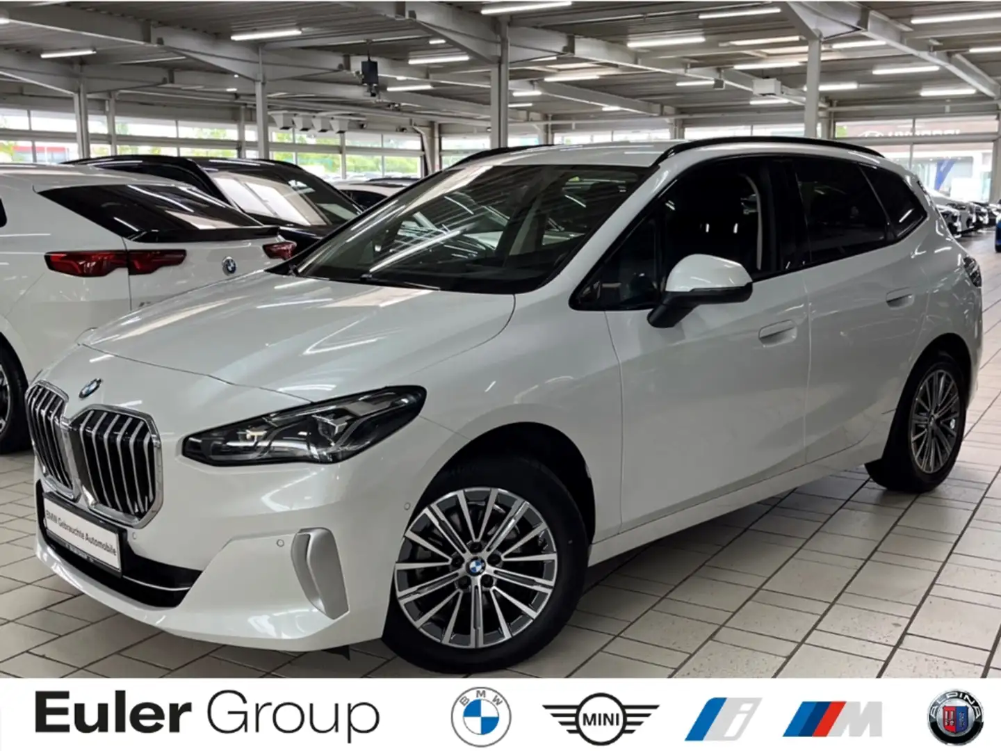 BMW 220 Active Tourer i A Luxury-Line AHK Navi LED HiFi DA Wit - 1