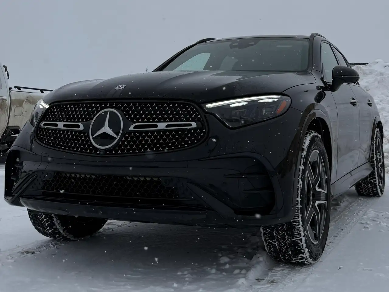 Mercedes-Benz GLC снимка Mercedes-Benz GLC