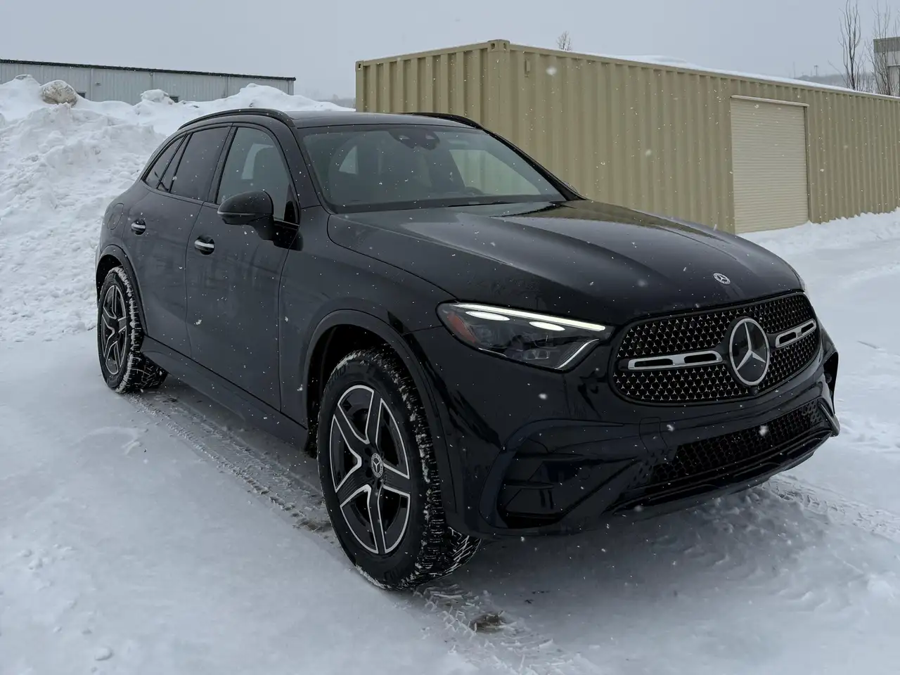 Mercedes-Benz GLC снимка Mercedes-Benz GLC