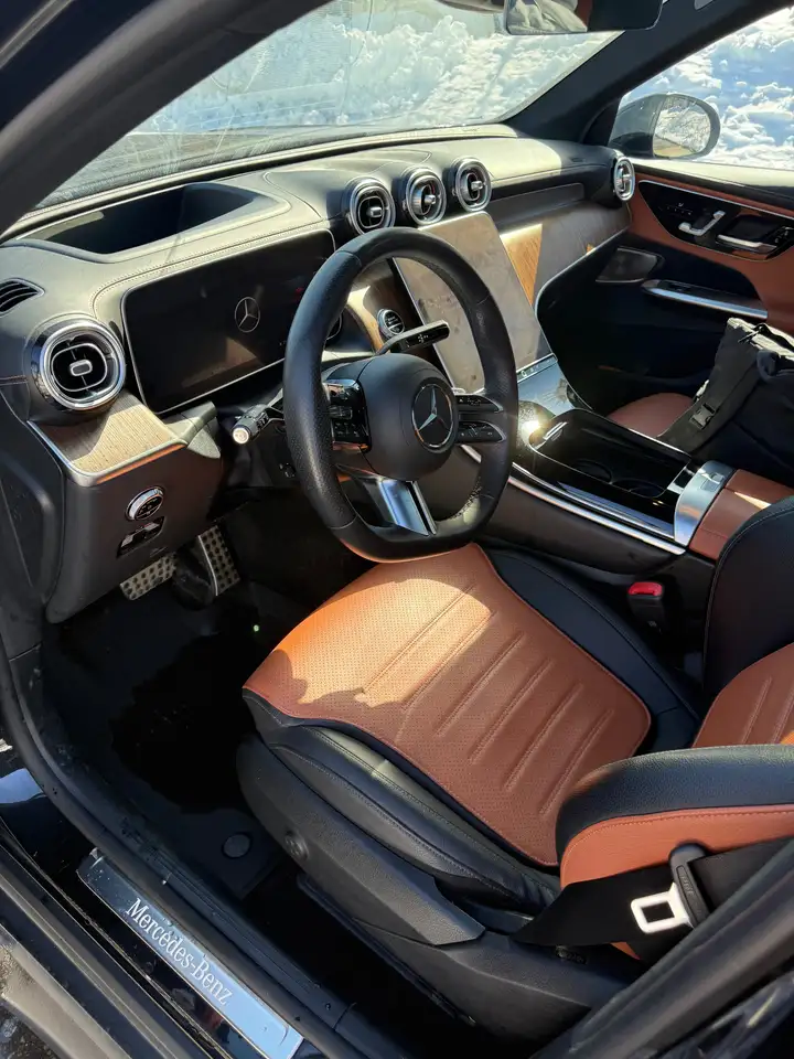 Mercedes-Benz GLC снимка Mercedes-Benz GLC