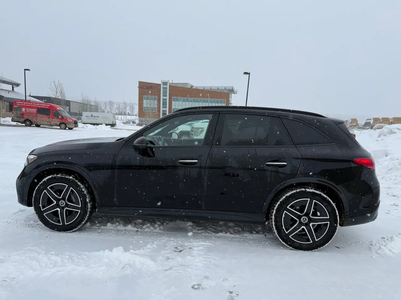 Mercedes-Benz GLC снимка Mercedes-Benz GLC