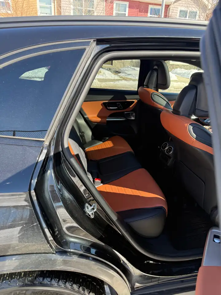 Mercedes-Benz GLC снимка Mercedes-Benz GLC