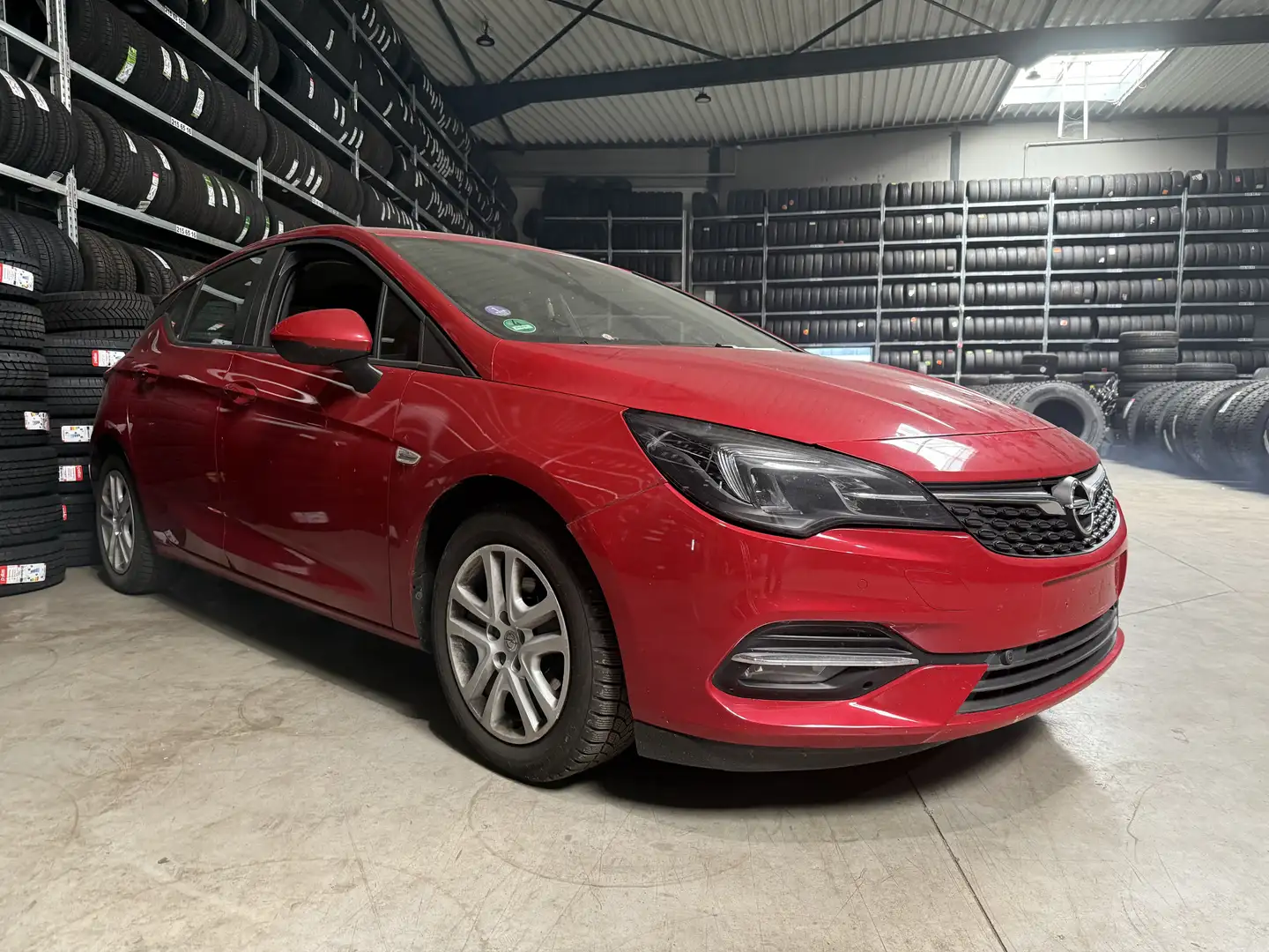 Opel Astra 1.2 Turbo Edition * EXPORT PRICE * MOTOR PROBLEM - 2