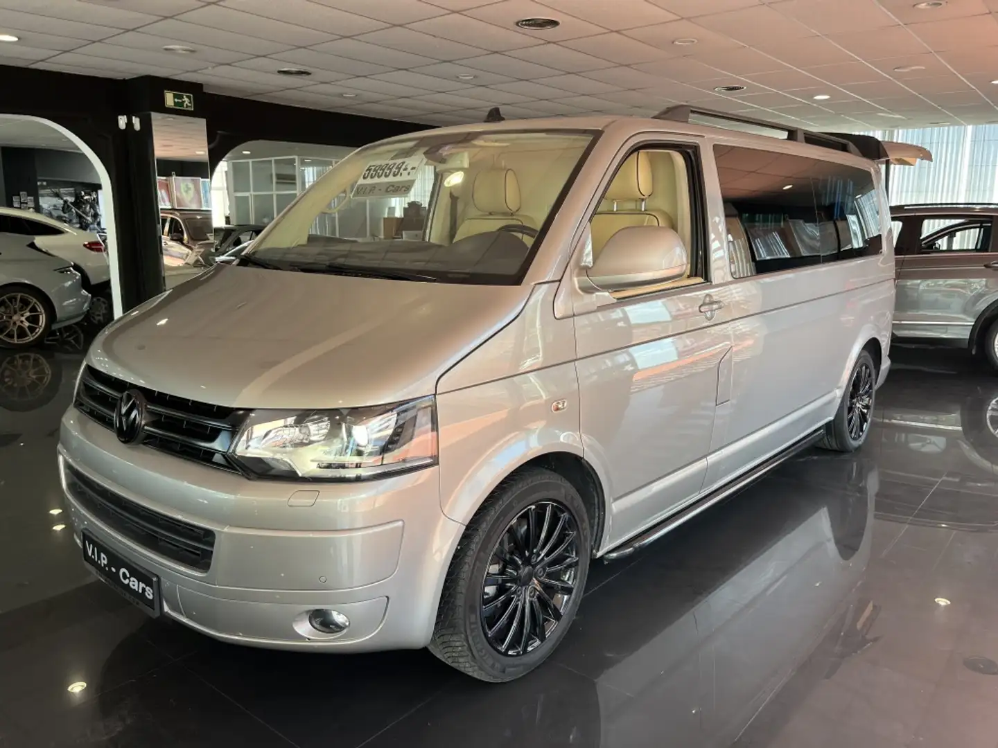 Volkswagen T5 Caravelle 2.0 TSI L Comfortline Edition DSG 204 Gris - 1