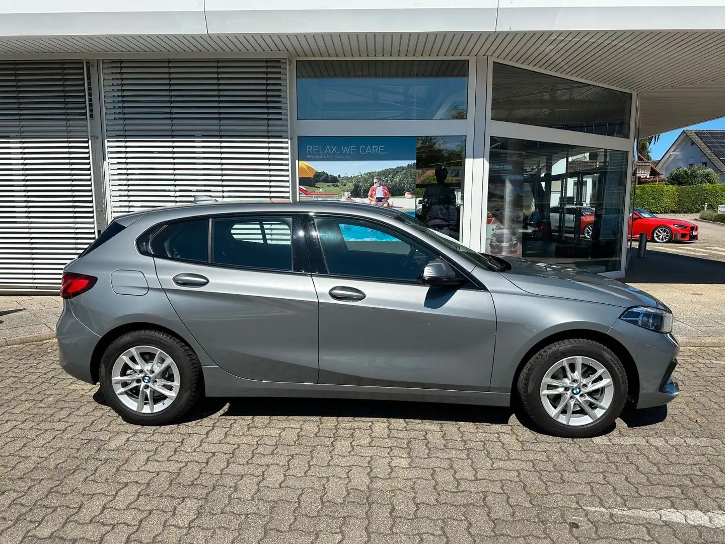 BMW 118 i Sport Line +LiveCpProf +HIFI +SHZ +RFK +LED Grau - 2