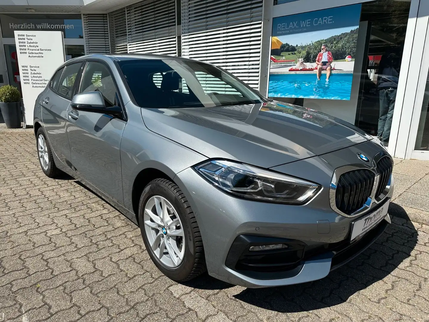BMW 118 i Sport Line +LiveCpProf +HIFI +SHZ +RFK +LED Grau - 1
