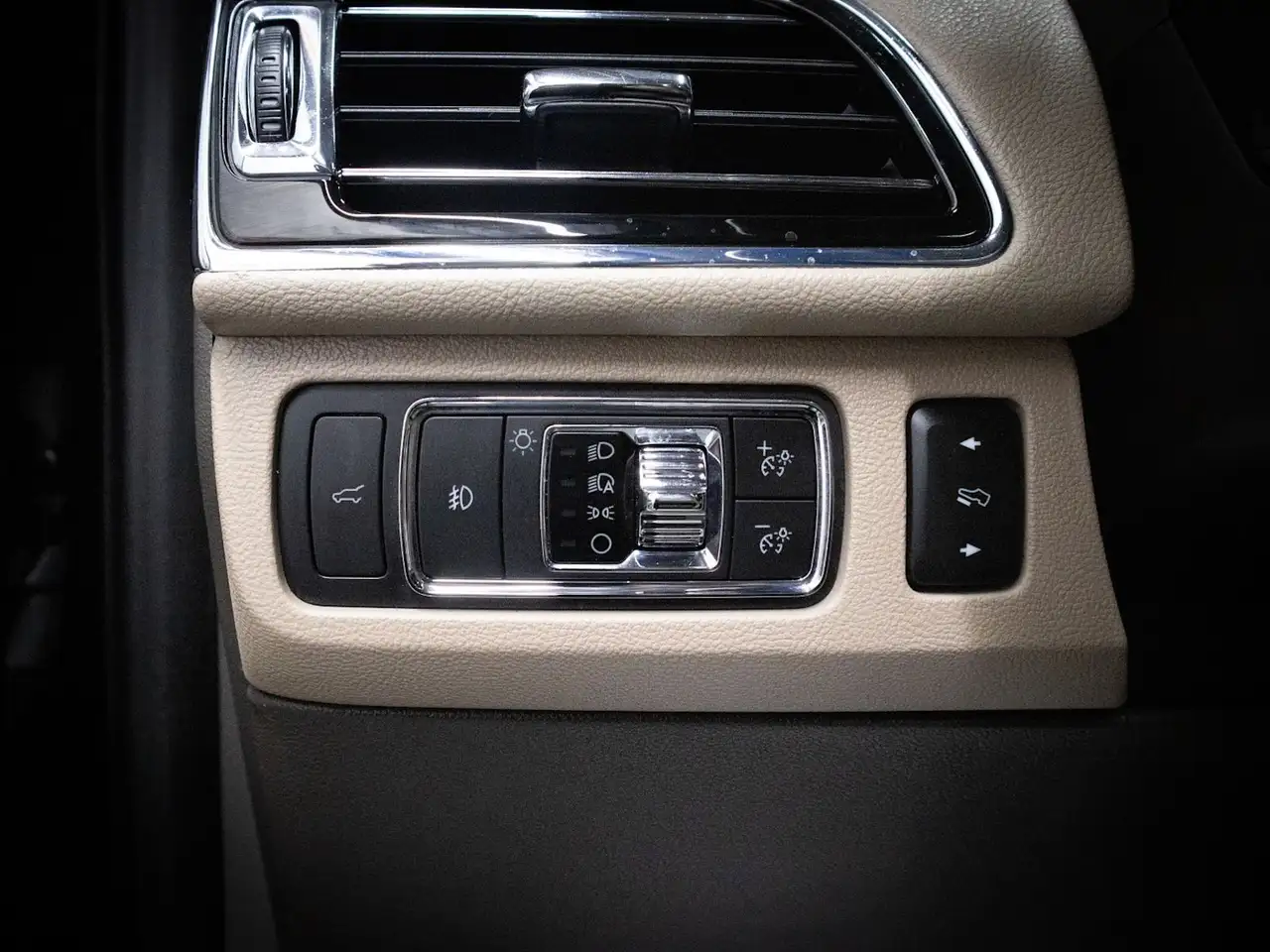 Lincoln Navigator снимка Lincoln Navigator