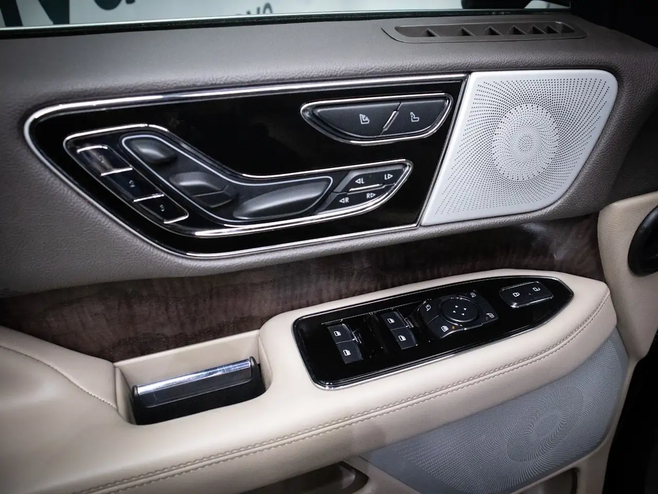 Lincoln Navigator снимка Lincoln Navigator