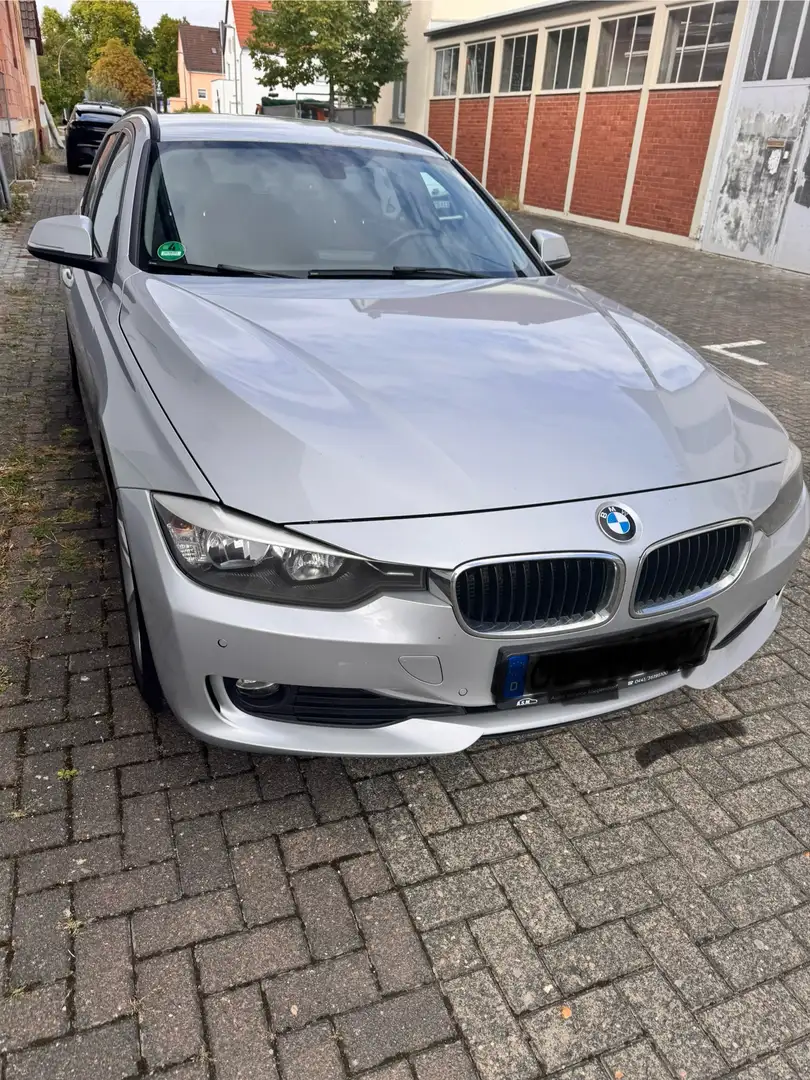 BMW 320 320d Touring Aut. - 1