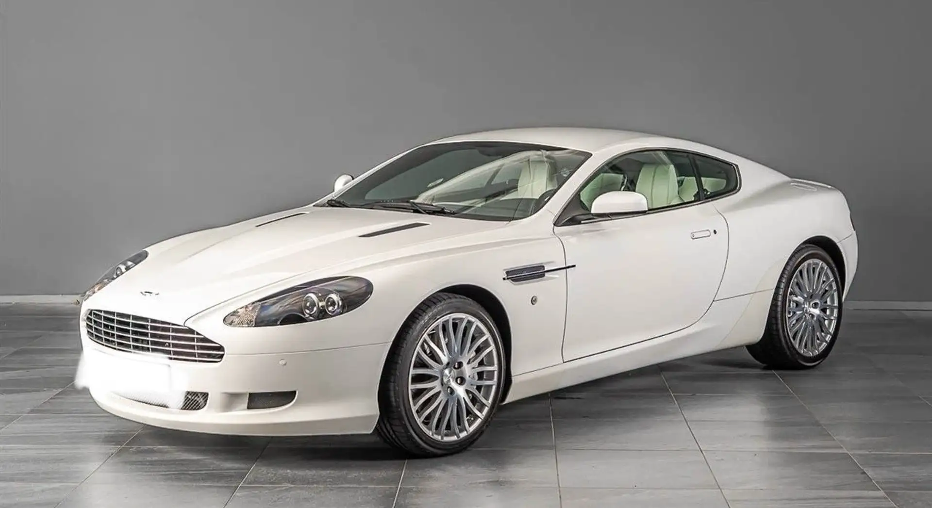 Aston Martin DB9 Coupé  5.9 V12 Touchtronic - 1