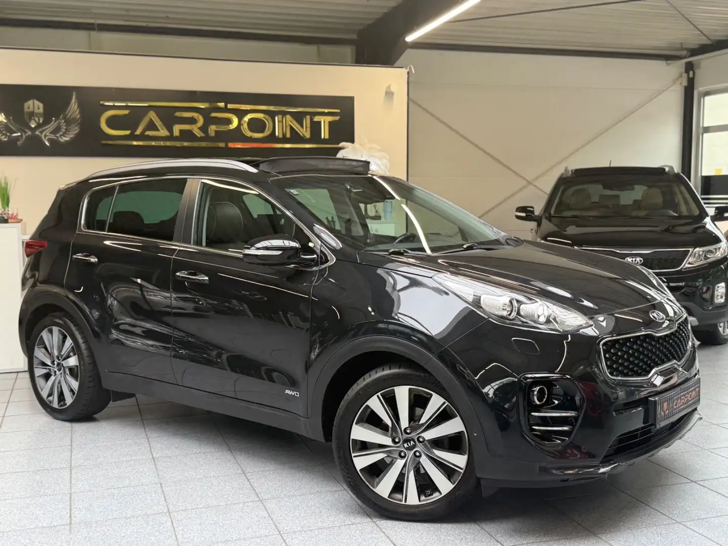 Kia Sportage Platinum Edition 4WD /1.Hand/Carplay/Xe Black - 2