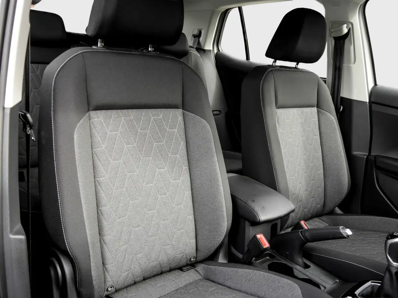 Volkswagen T-Cross Life 1.0 TSI LED Navi AHK TravelAss. Ganzj.reifen 6