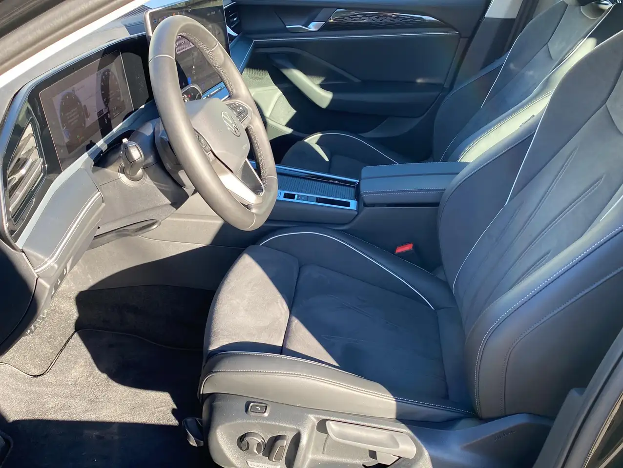 Volkswagen Passat Variant 1.5 eTSI mHEV DSG Elegance*SideAs 9