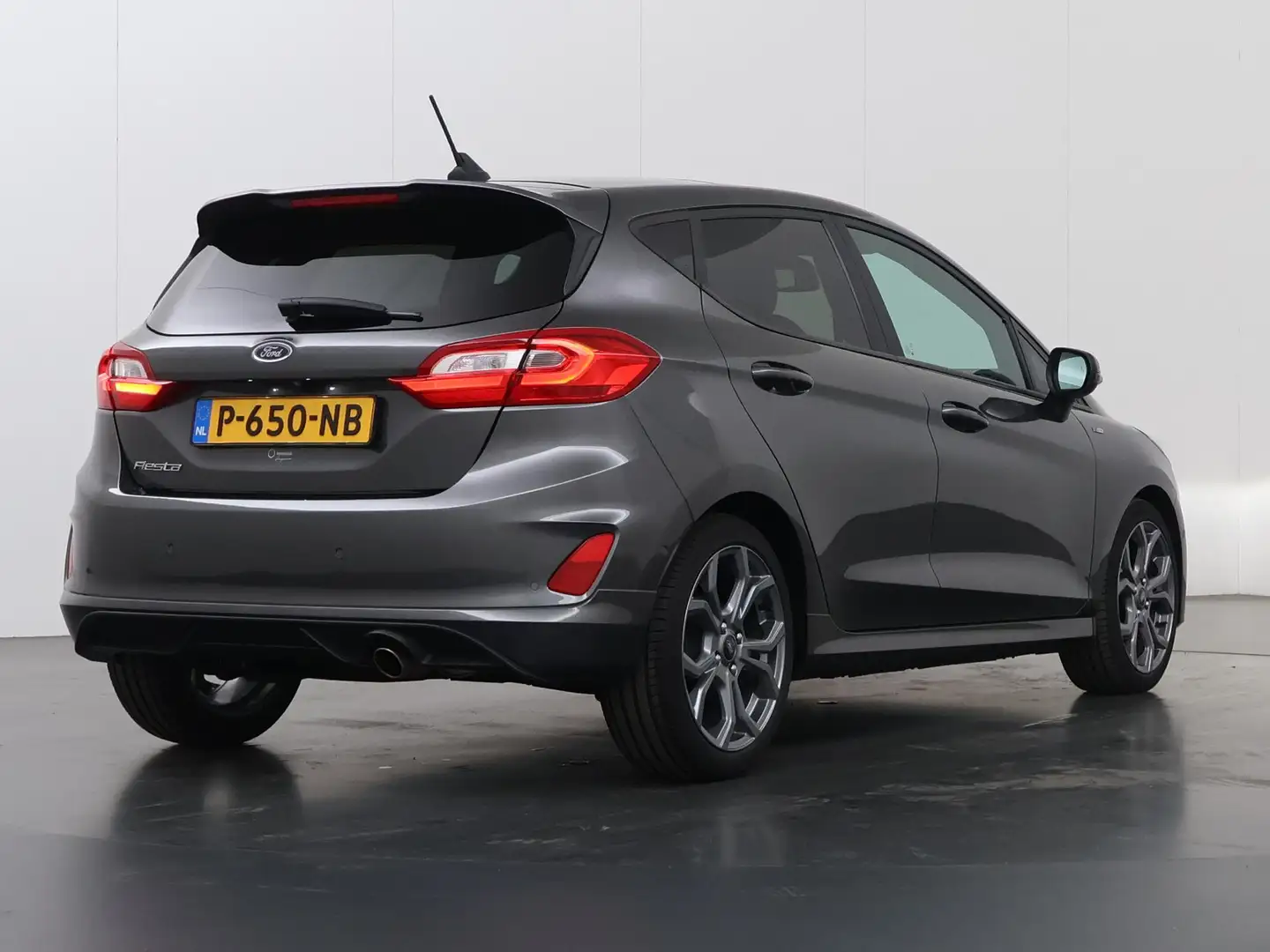 Ford Fiesta 1.0 EcoBoost ST-Line | Panoramadak | Winterpakket Gri - 2