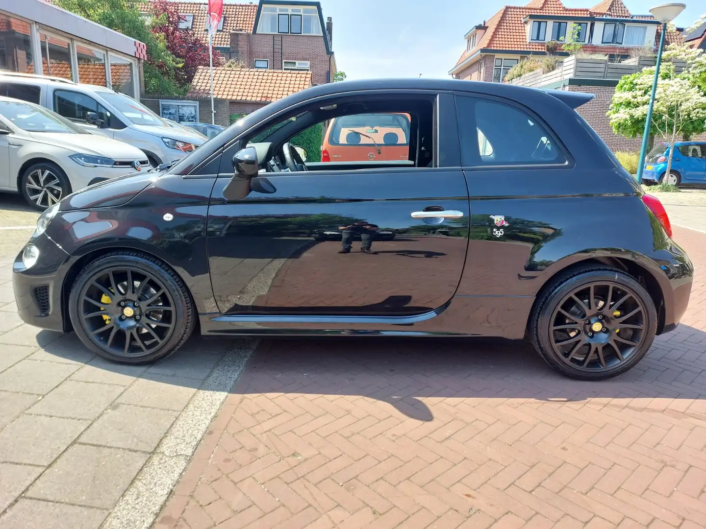 Fiat 500 Abarth 1.4 T-Jet 595 Pista garantie mogelijk tot 2028 Negro - 2